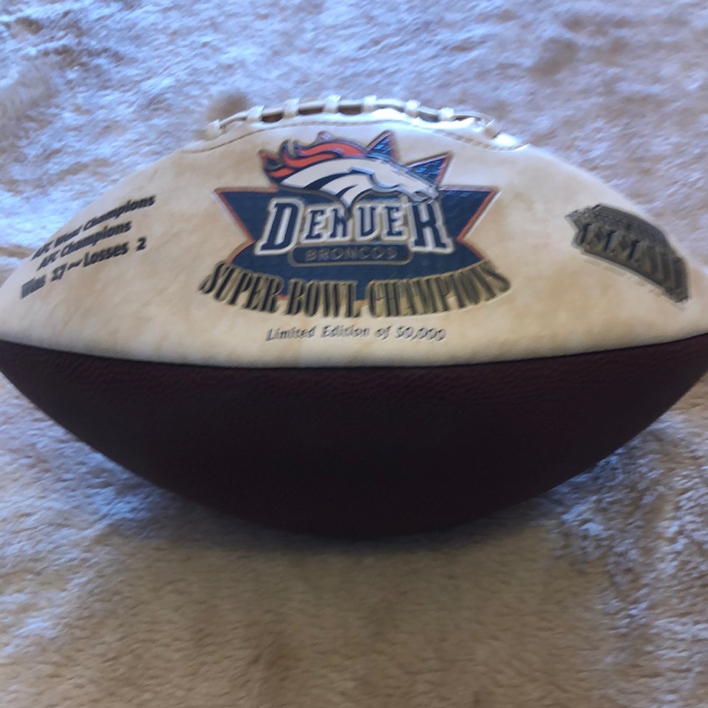 Denver Broncos Super Bowl Champions Football 3390
